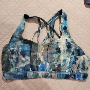 Lululemon sports bra